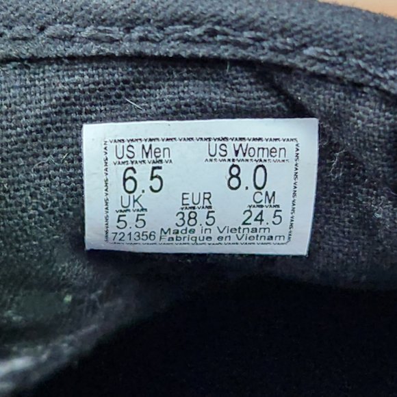 Vans x Disney Nightmare Before Christmas Women Sz 8 Slip On Haunted Toys Suede - Picture 9 of 9